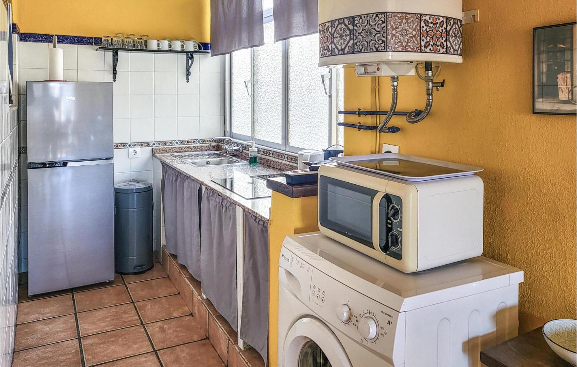 2 Bedroom Cozy Apartment In El Campello Eksteriør billede