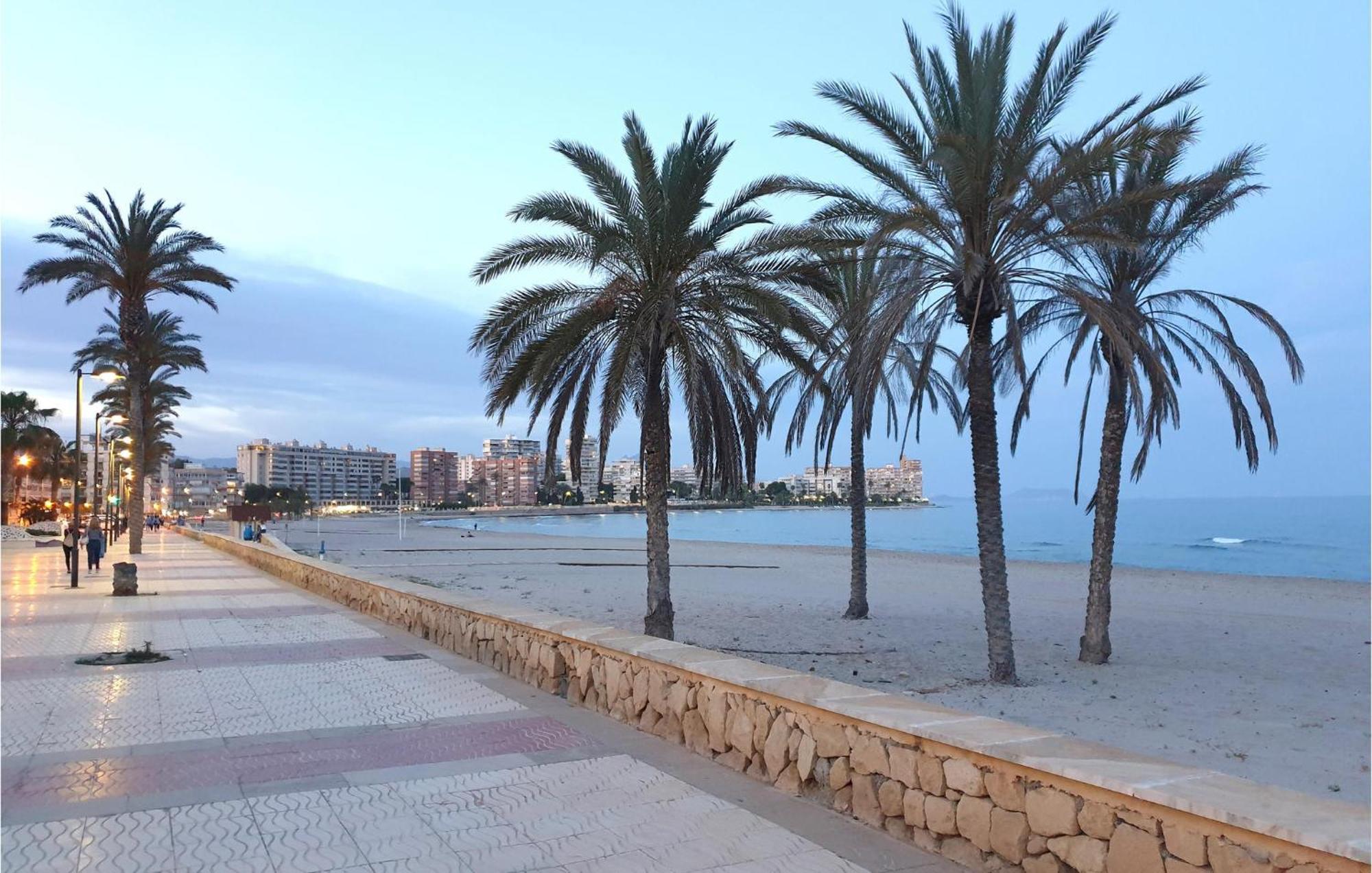 2 Bedroom Cozy Apartment In El Campello Eksteriør billede