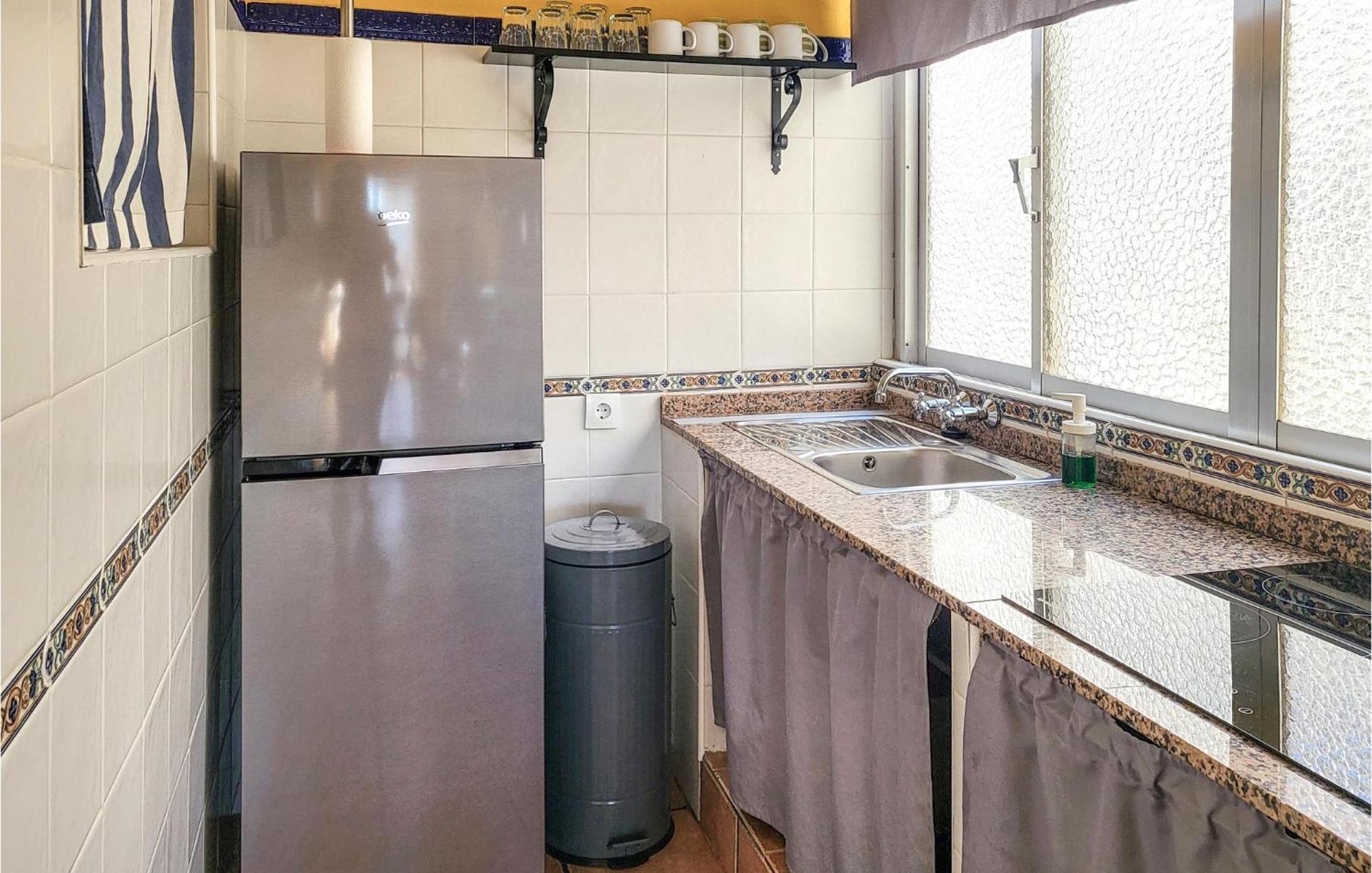 2 Bedroom Cozy Apartment In El Campello Eksteriør billede